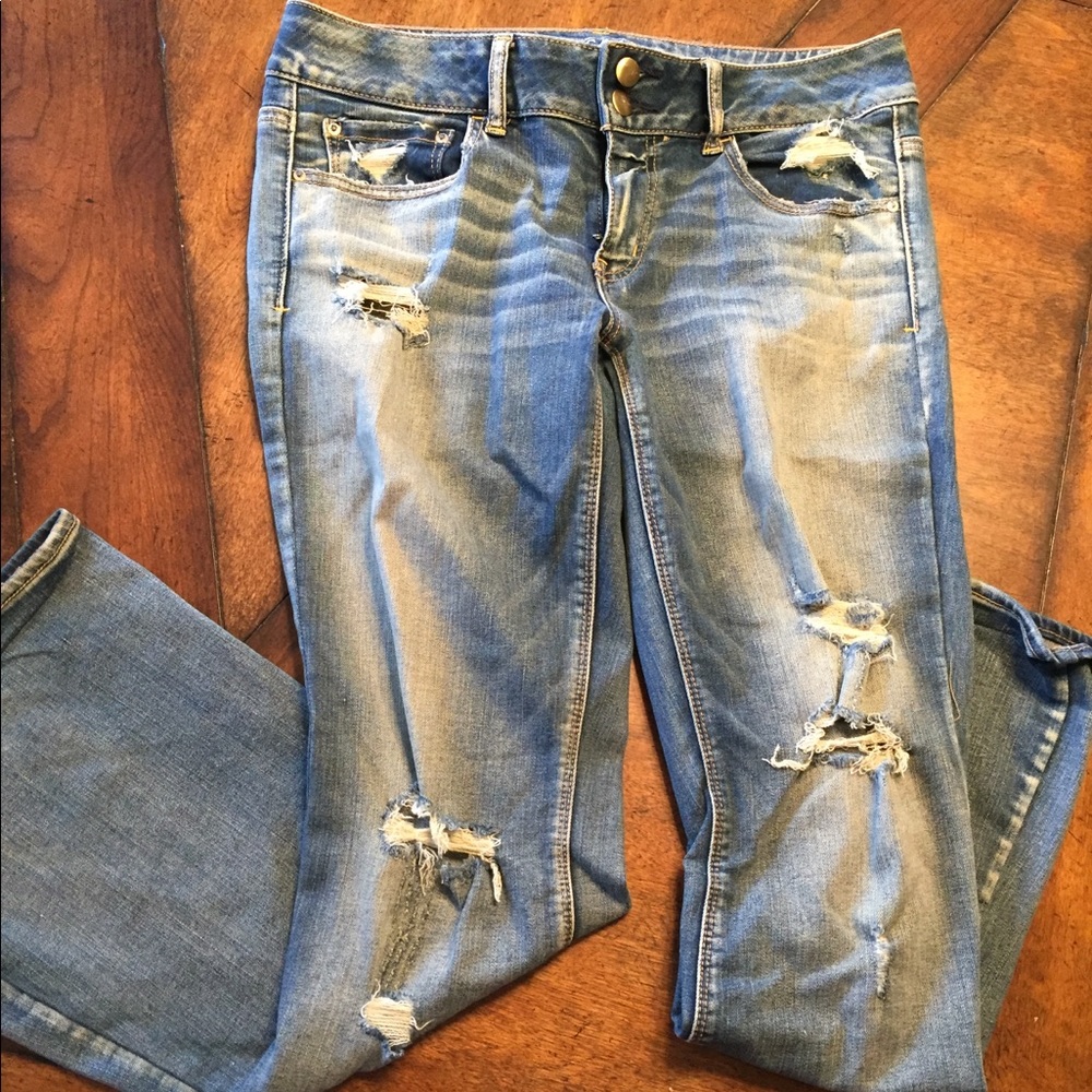 Distressed AE Jeans